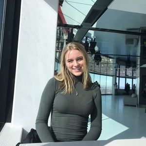 Meet your Posher, Emma